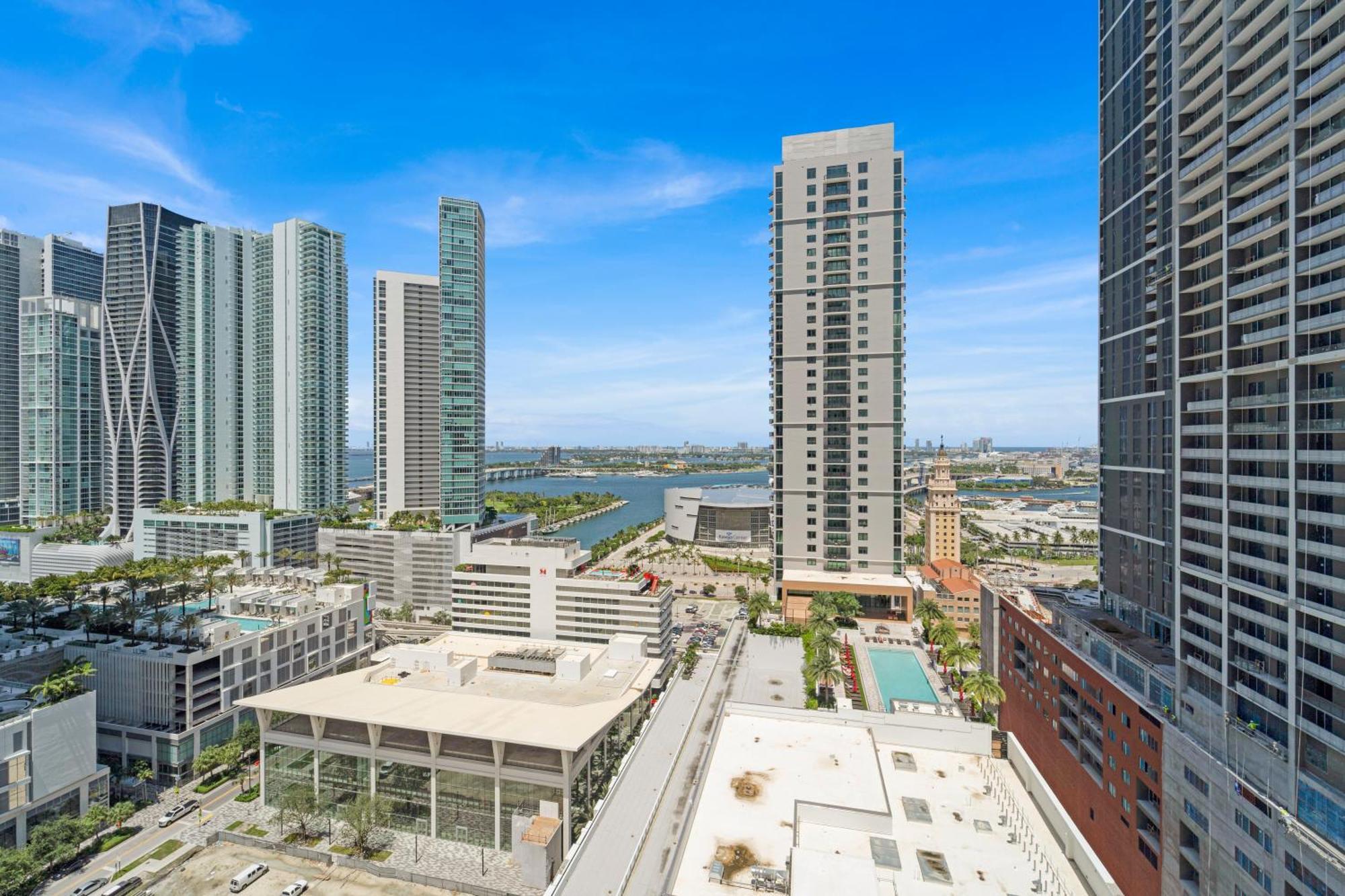 Devereaux Miami Luxury One-Bedroom And Studios エクステリア 写真