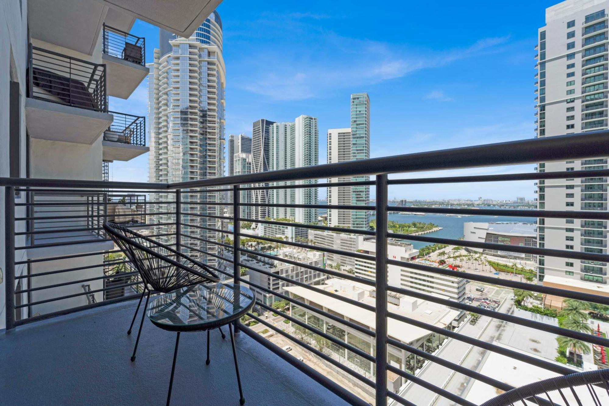 Devereaux Miami Luxury One-Bedroom And Studios エクステリア 写真
